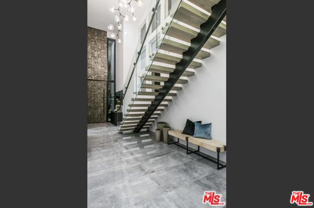 11241 Blix Street Toluca Lake, CA 91602 - Photo 15 of 19 a view of entryway and hall