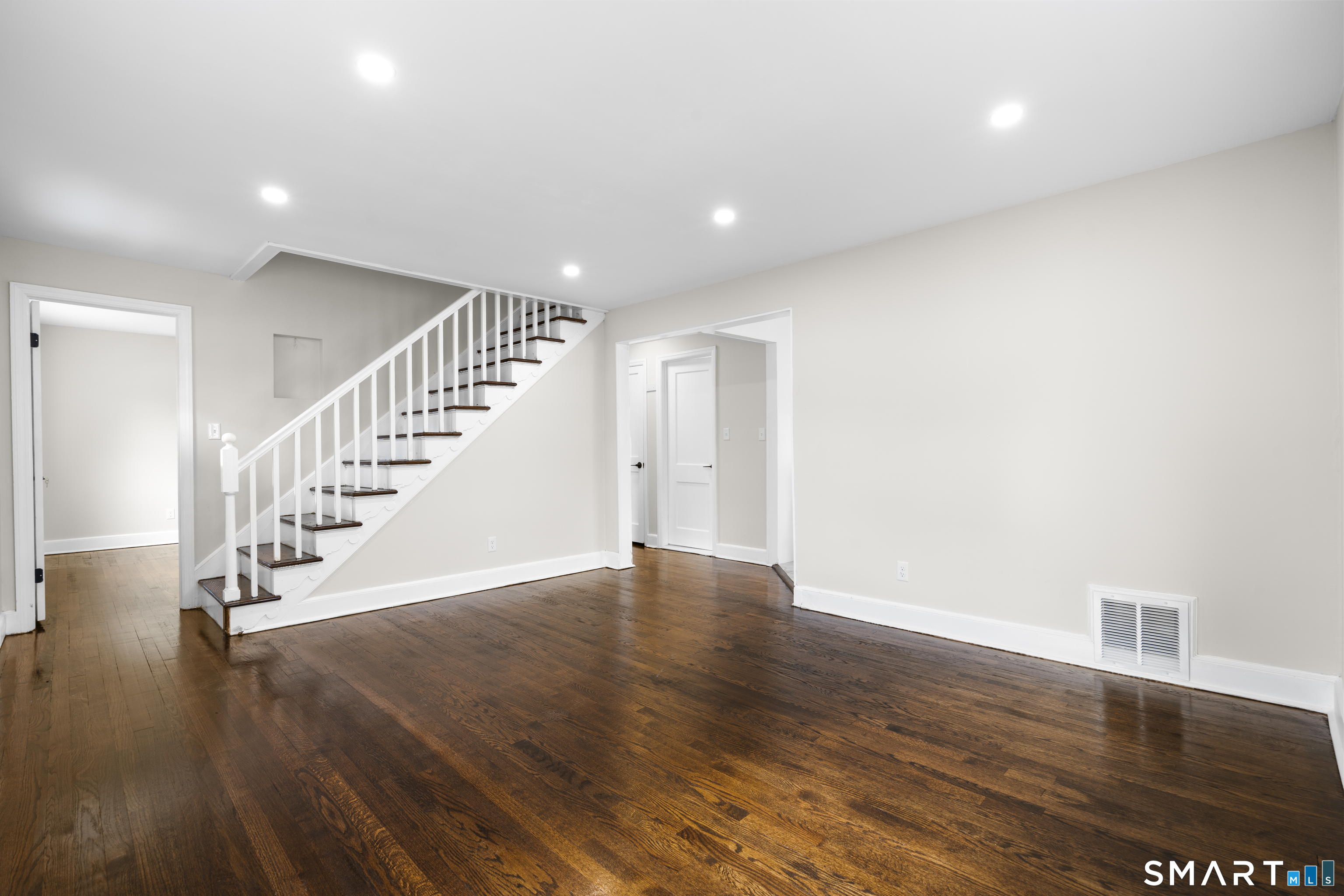 131 Chester Street Hamden, CT 06514 - Photo 6 of 36