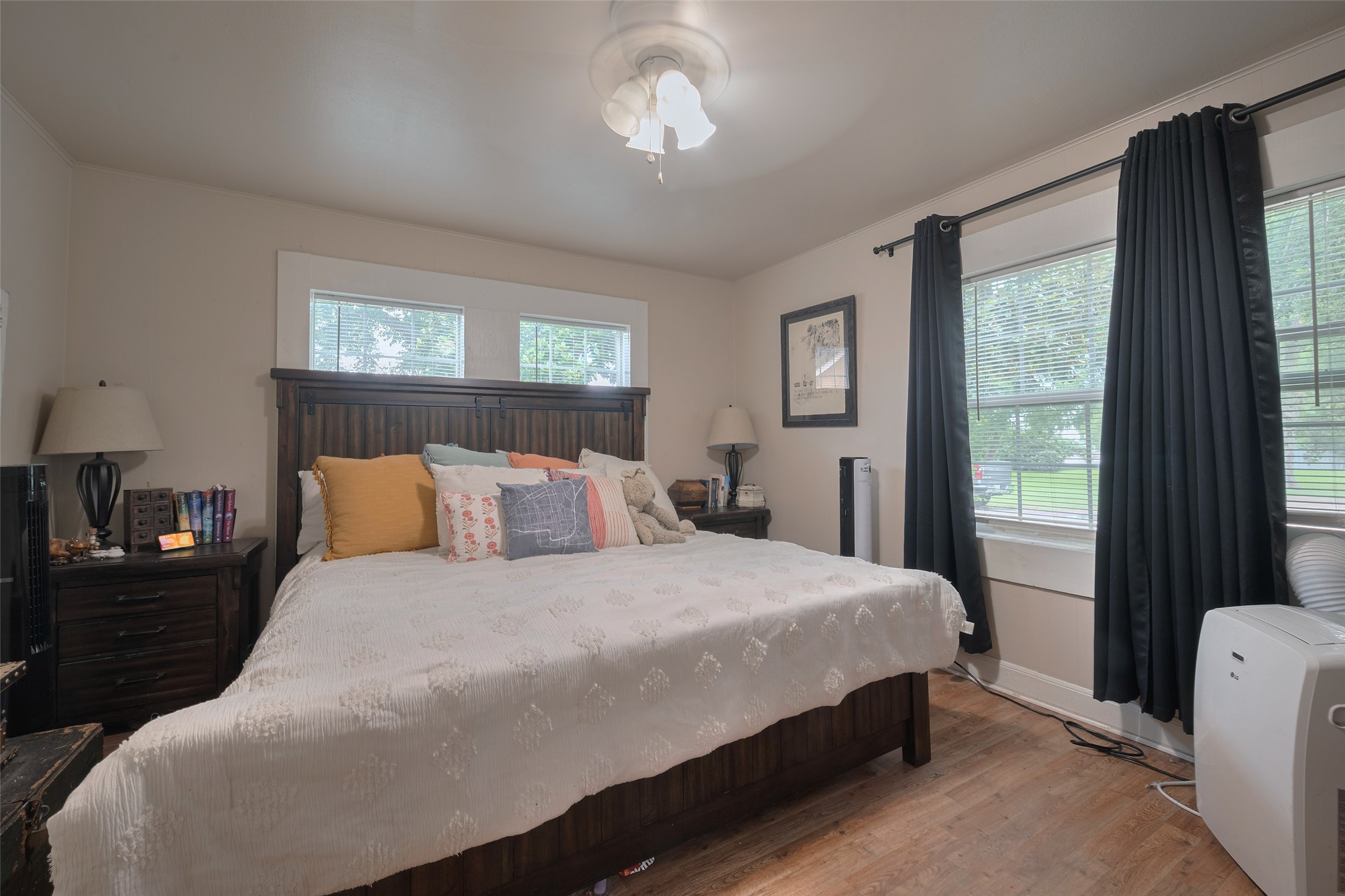 600 Texas Street Wharton, TX 77488 - Photo 29 of 38 a bedroom with a bed and a window