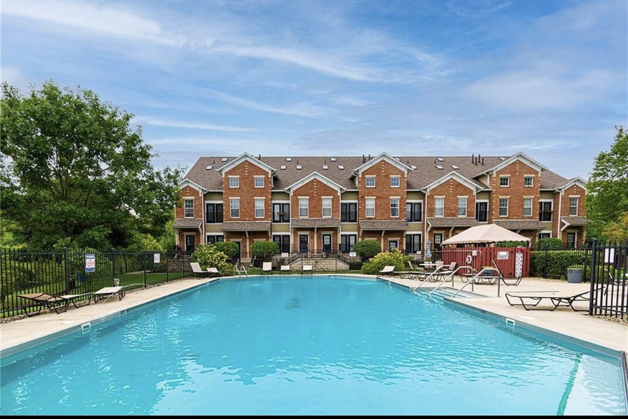 1036 Reserve Way Indianapolis, IN 46220 - Photo 8 of 34