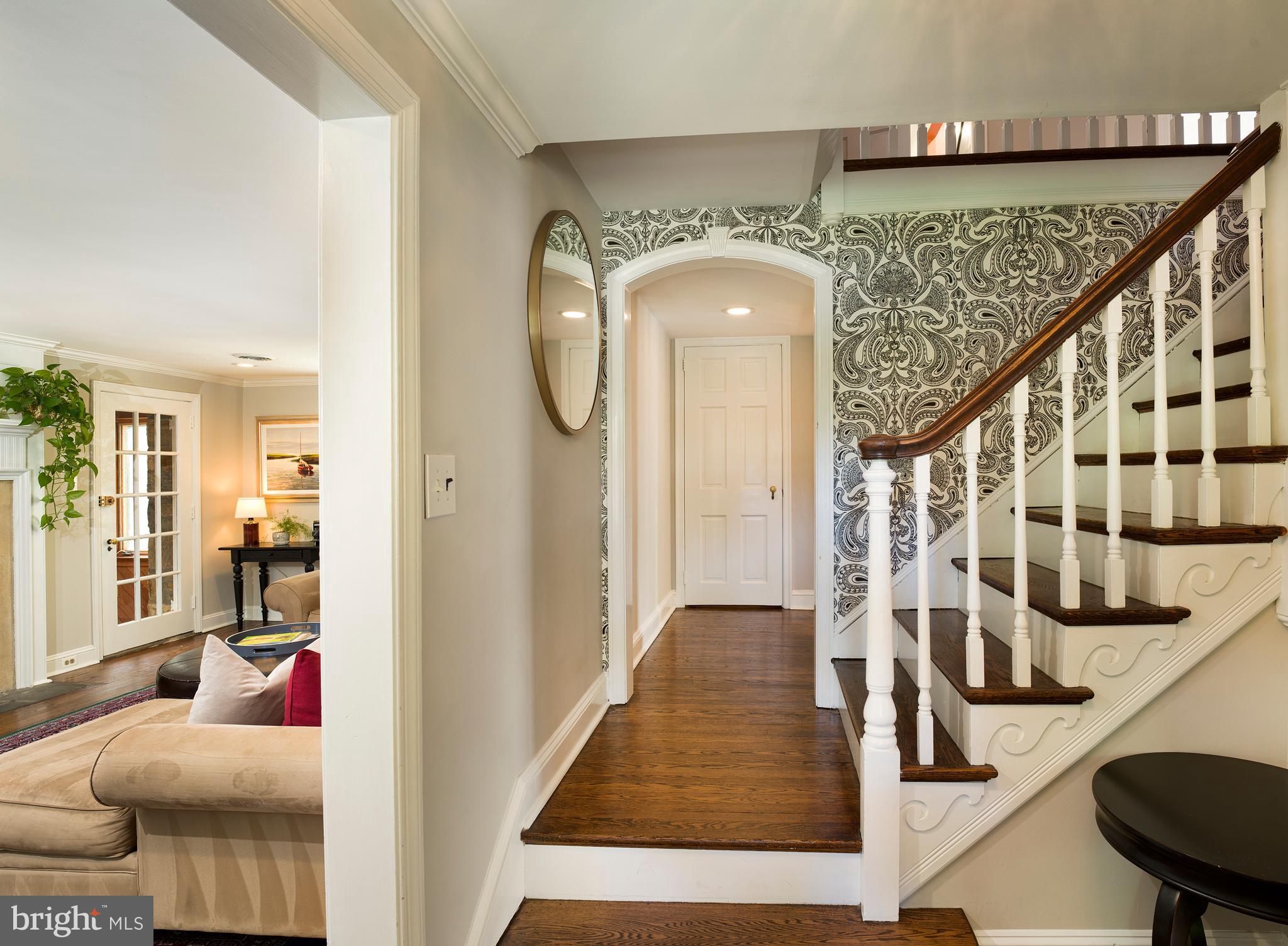 440 Witley Road Wynnewood, PA 19096 - Photo 4 of 29 Foyer
