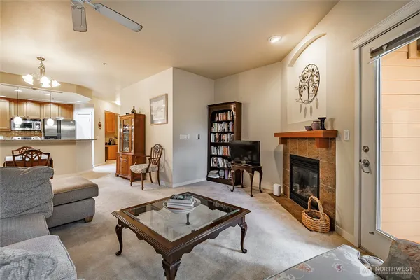 $475,000 | 4313 Issaquah-Pine Lake Road Southeast, Unit 205, Sammamish, WA 98075