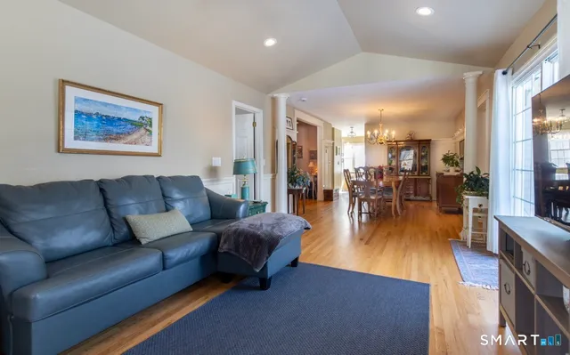 $539,900 | 71 Cider Mill Lane, Trumbull, CT 06611