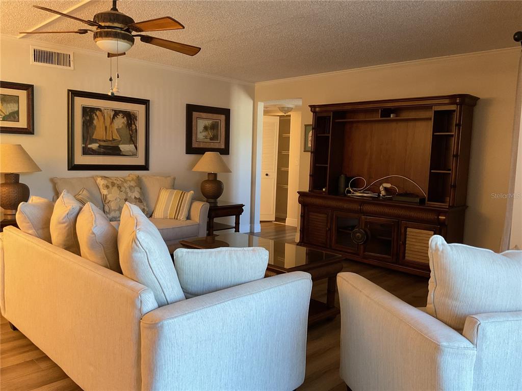 2687 Pine Ridge Way South, Unit H1 Palm Harbor, FL 34684 - Photo 3 of 28