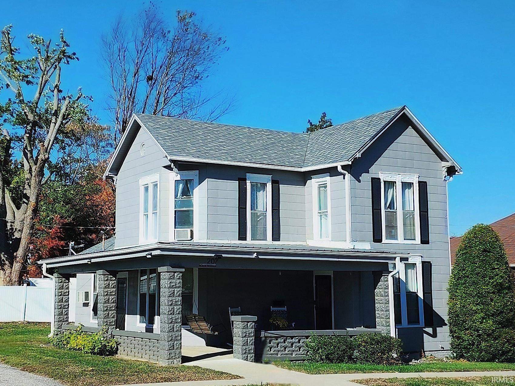 207 North Meridian Street Washington, IN 47501 - Photo 1 of 29