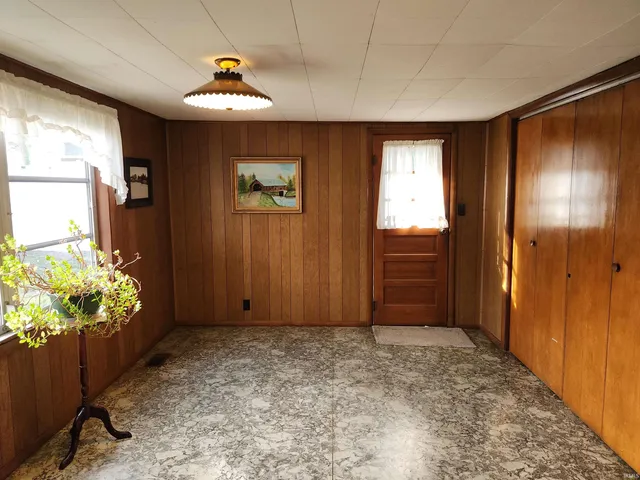 $179,900 | 207 North Meridian Street, Washington, IN 47501