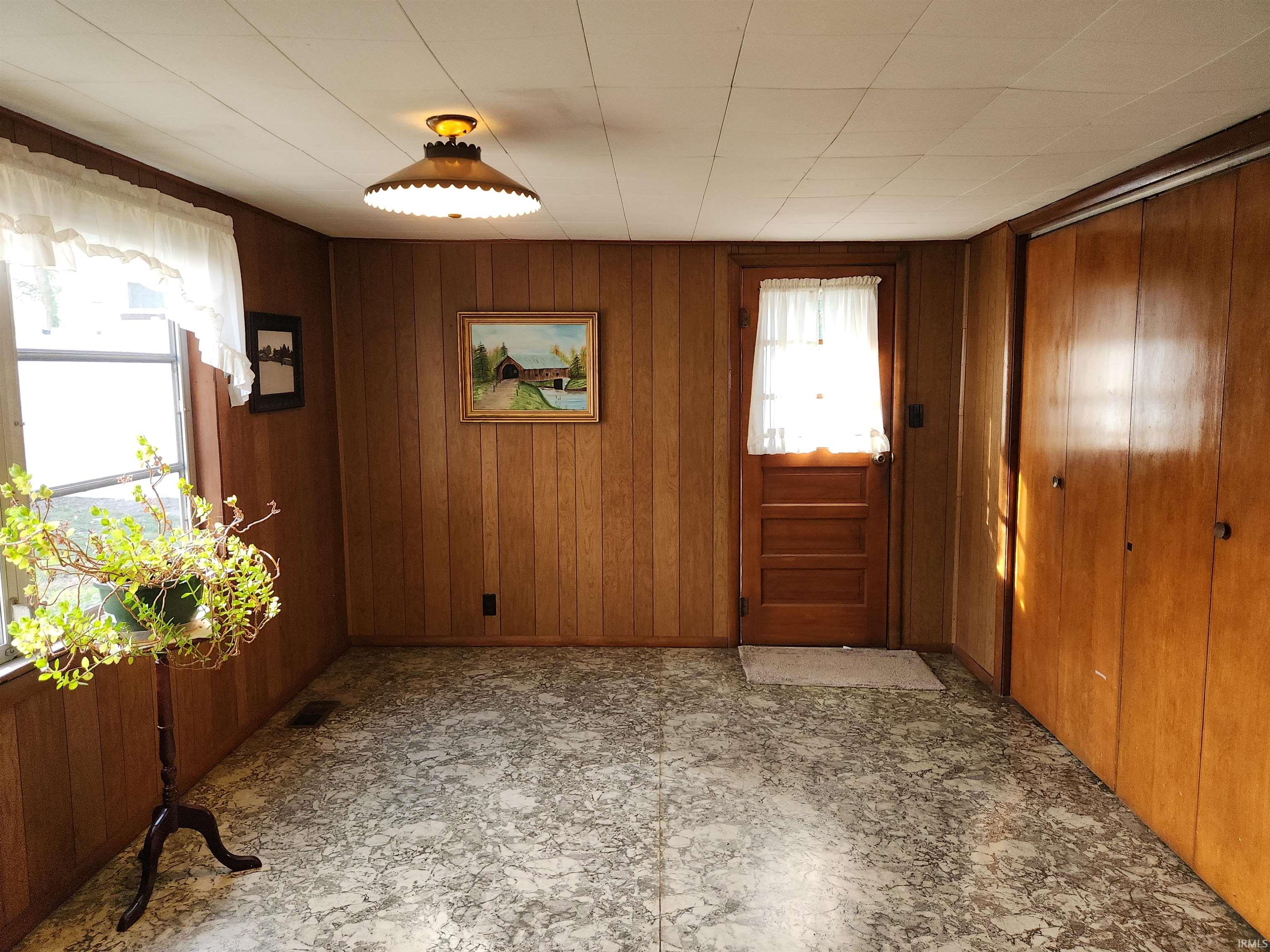 207 North Meridian Street Washington, IN 47501 - Photo 15 of 29