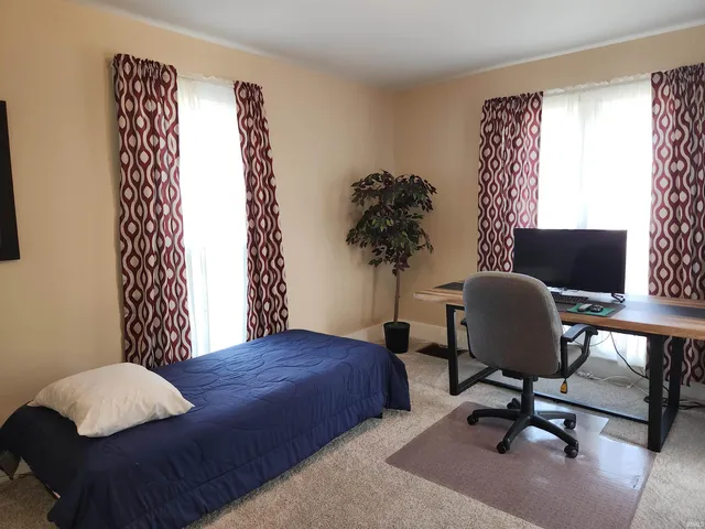 $179,900 | 207 North Meridian Street, Washington, IN 47501