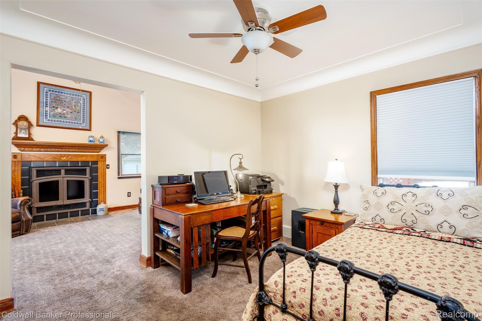 15074 Charles R Avenue Eastpointe, MI 48021 - Photo 13 of 55 15074 Charles R S032.jpg