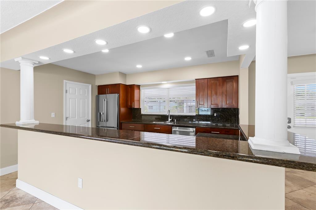 708 Sunset Cove Madeira Beach, FL 33708 - Photo 11 of 37 Gallery Image 11