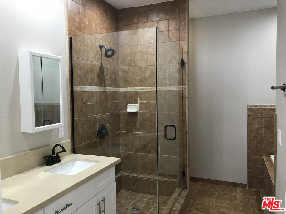 6901 Bothwell Road Reseda, CA 91335 - Photo 13 of 20 Gallery Image 13