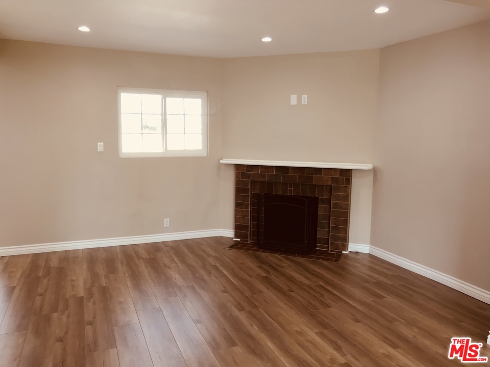 6901 Bothwell Road Reseda, CA 91335 - Photo 6 of 20 Gallery Image 6