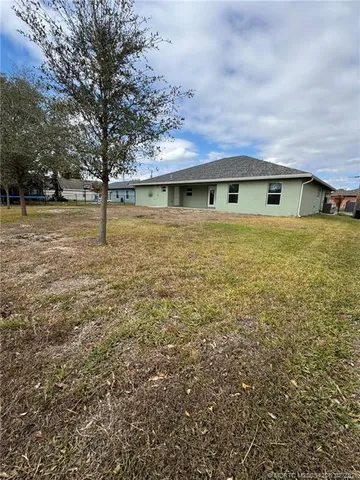 $2,700 | 842 Northwest Tremont Avenue, Port St. Lucie, FL 34983