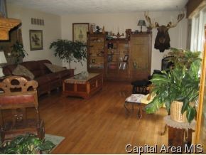 8227 South Vigal Road Pawnee, IL 62558 - Photo 2 of 12