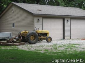 8227 South Vigal Road Pawnee, IL 62558 - Photo 10 of 12