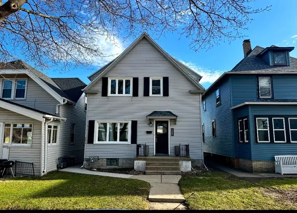 $1,750 | 3667 East Layton Avenue, Unit 3667, Cudahy, WI 53110