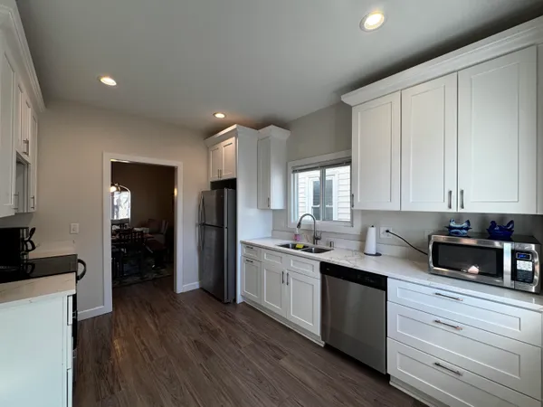 $1,750 | 3667 East Layton Avenue, Unit 3667, Cudahy, WI 53110