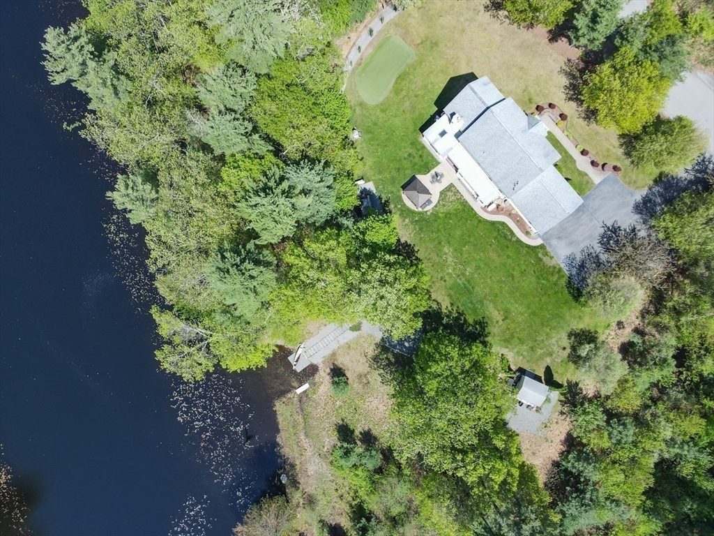 17 Stonepost Road Pelham, NH 03076 - Photo 35 of 41