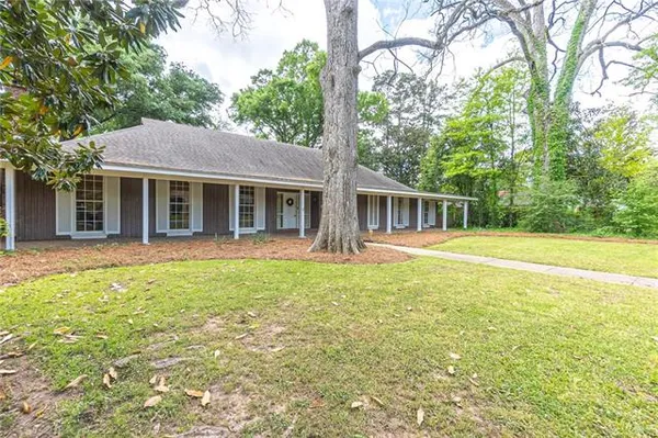 $399,000 | 3806 Pecan Drive, Alexandria, LA 71302