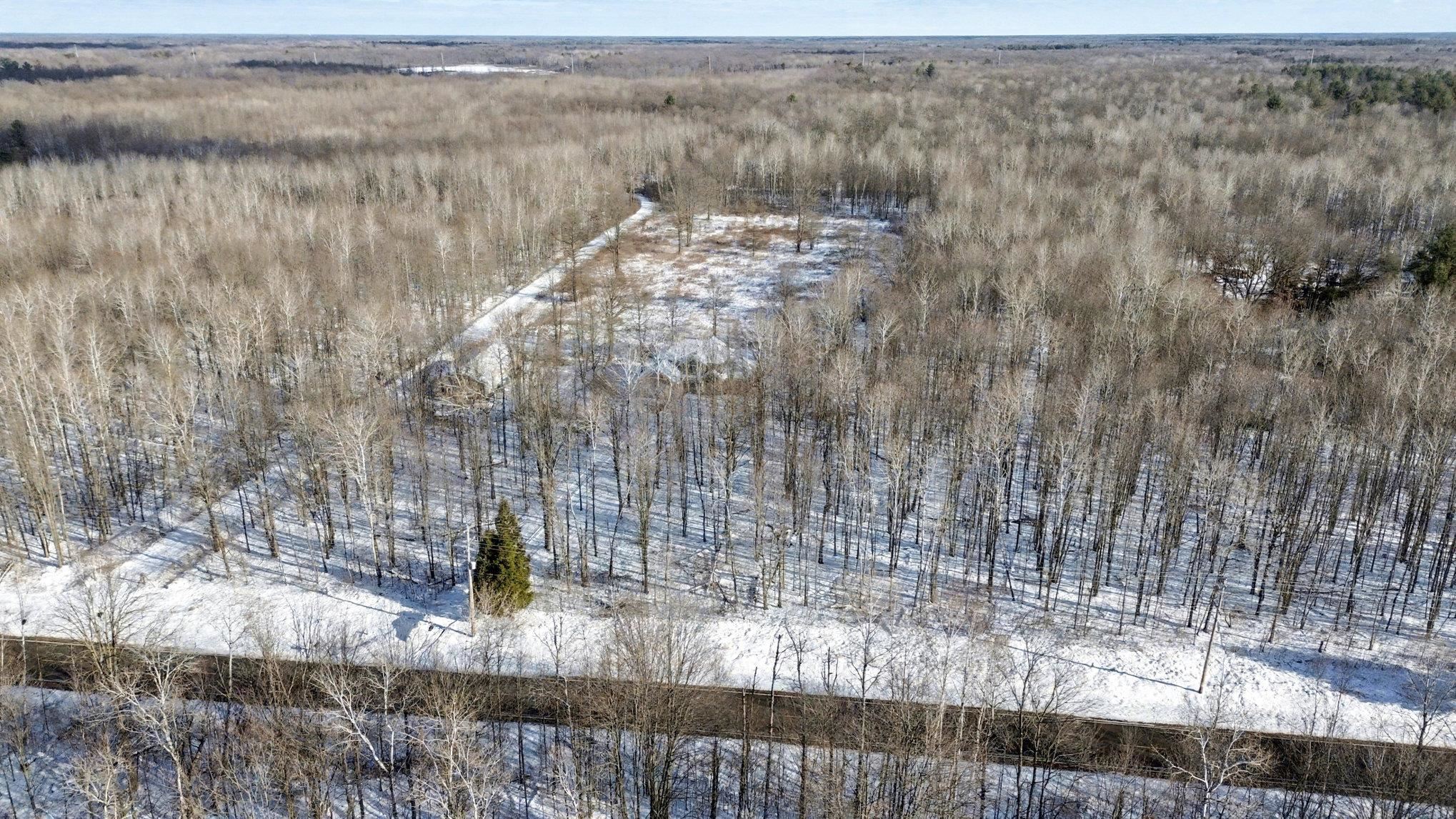 635 South East County Line Road Shepherd, MI 48883 - Photo 29 of 32
