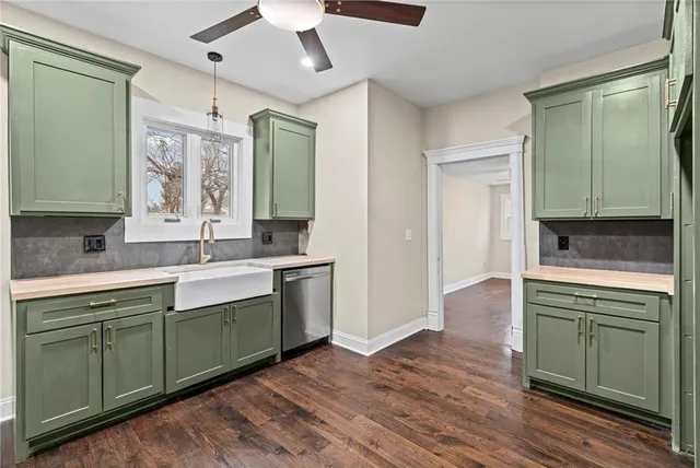 $242,500 | 1015 East College Street, Independence, MO 64050