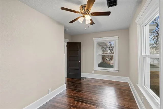 $242,500 | 1015 East College Street, Independence, MO 64050