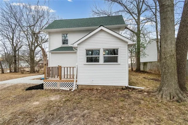 $242,500 | 1015 East College Street, Independence, MO 64050