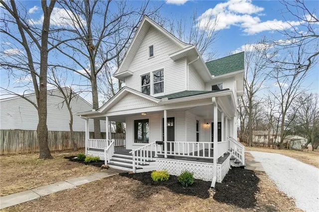 $242,500 | 1015 East College Street, Independence, MO 64050