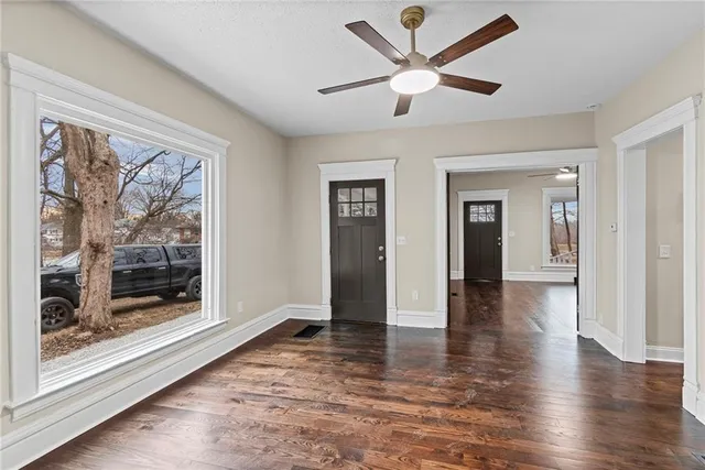 $242,500 | 1015 East College Street, Independence, MO 64050