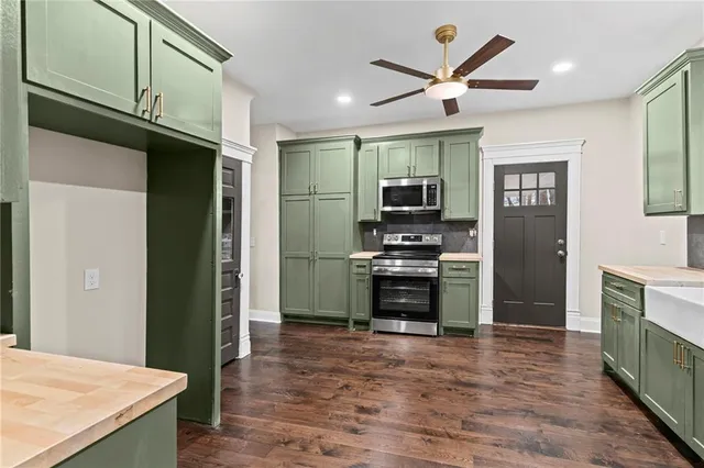 $242,500 | 1015 East College Street, Independence, MO 64050