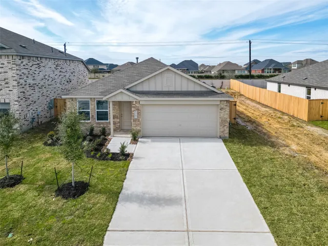 $1,950 | 9247 Speckled Trout Drive, Baytown, TX 77521