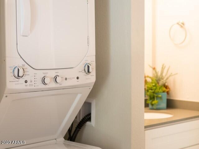 5900 East Thomas Road, Unit 1 Scottsdale, AZ 85251 - Photo 4 of 8 Washer Dryer