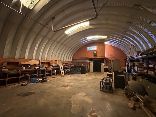 70 South Riverside Drive Savannah, TN 38372 - Photo 36 of 40 a view of a garage with chairs
