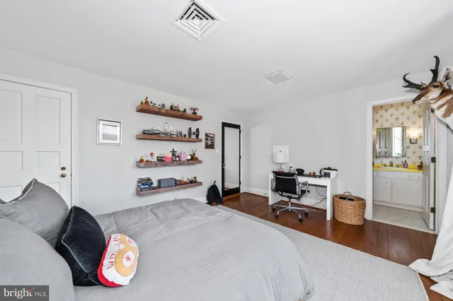 $10,000,000 | 3930 Thompsons Bridge Road, Wilmington, DE 19807