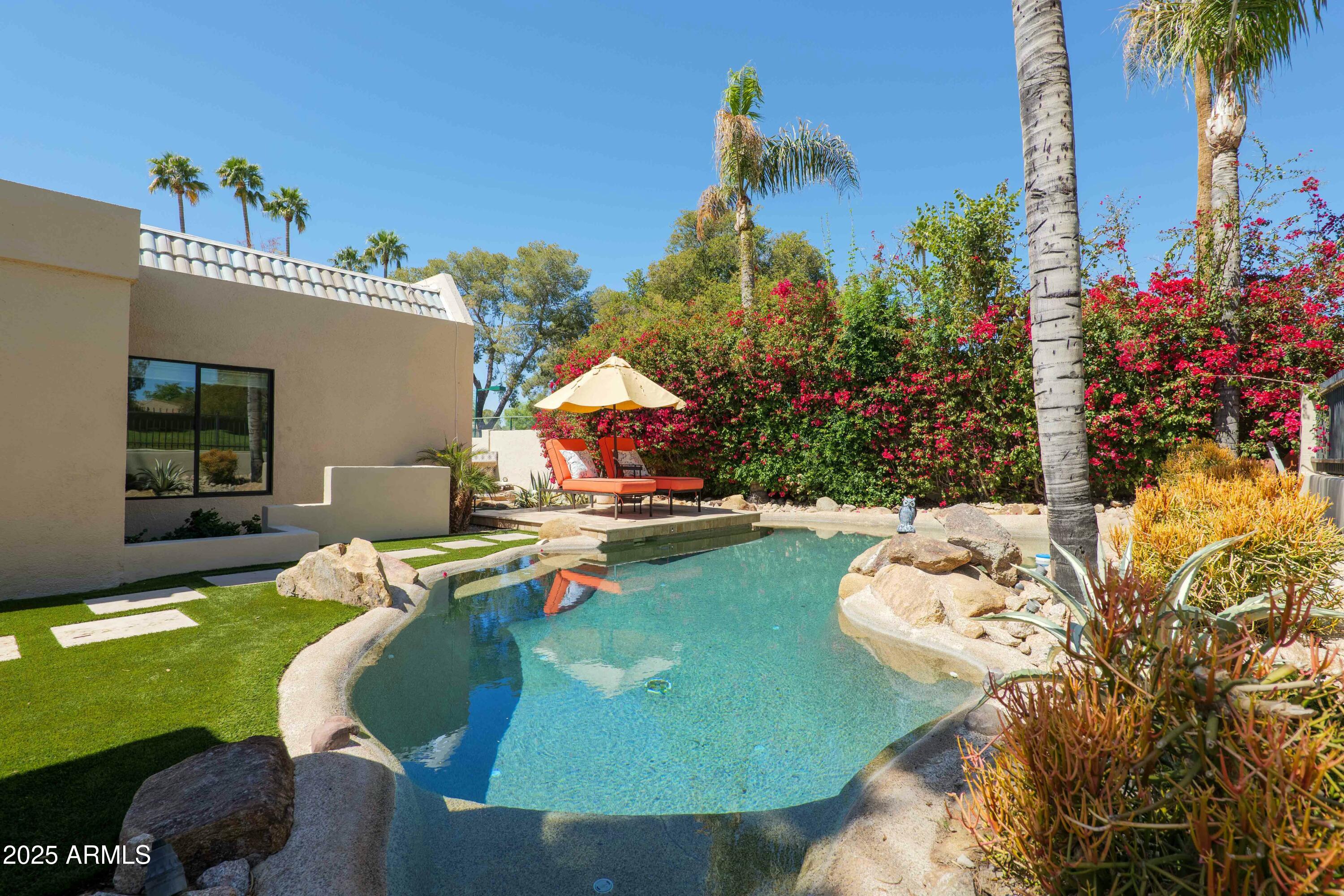5301 North 25th Place Phoenix, AZ 85016 - Photo 21 of 28 Backyard Oasis w Pool and Spa