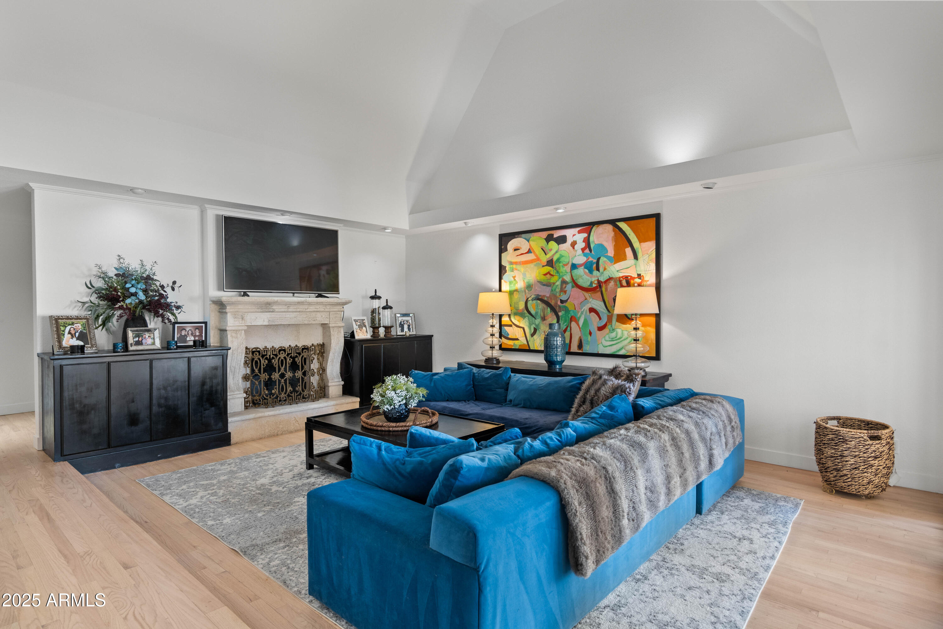 5301 North 25th Place Phoenix, AZ 85016 - Photo 4 of 28 Main Living