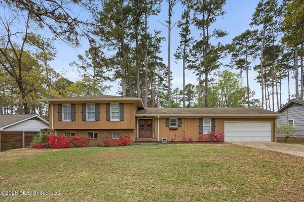 $325,000 | 2017 Southwood Road, Jackson, MS 39211