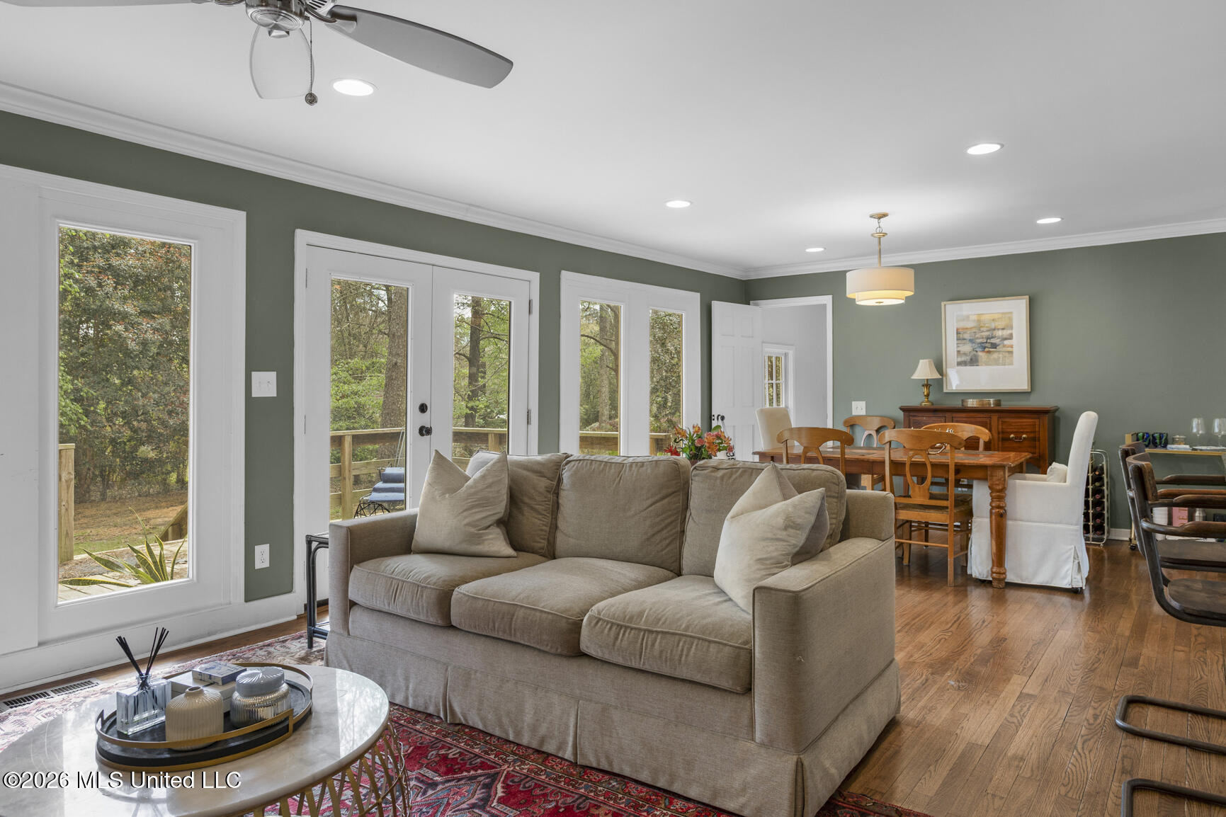 2017 Southwood Road Jackson, MS 39211 - Photo 4 of 28 2017 Southwood3-4