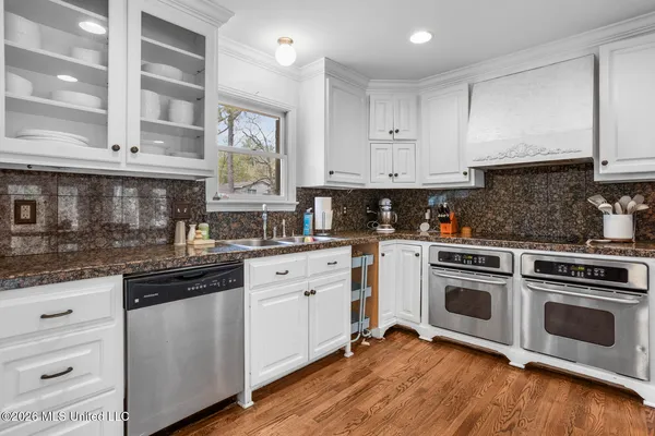 $325,000 | 2017 Southwood Road, Jackson, MS 39211