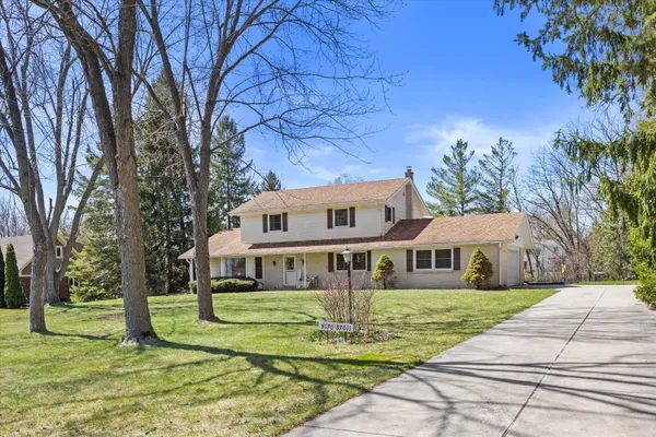 $425,000 | W170S7011 Southern Drive, Muskego, WI 53150