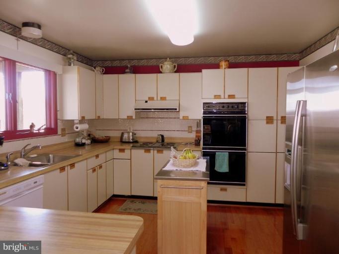 40129 Thomas Mill Road Leesburg, VA 20175 - Photo 11 of 28 Kitchen