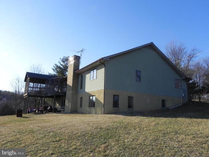 40129 Thomas Mill Road Leesburg, VA 20175 - Photo 21 of 28 Exterior (Rear)