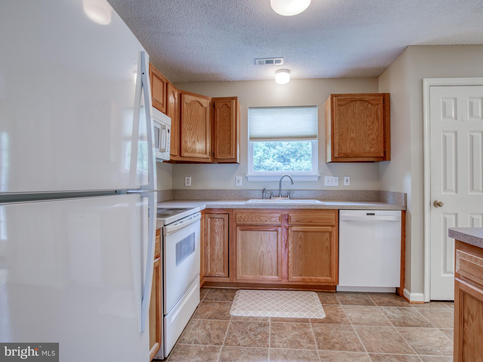 202 Woodrow Road Winchester, VA 22602 - Photo 12 of 33 Kitchen