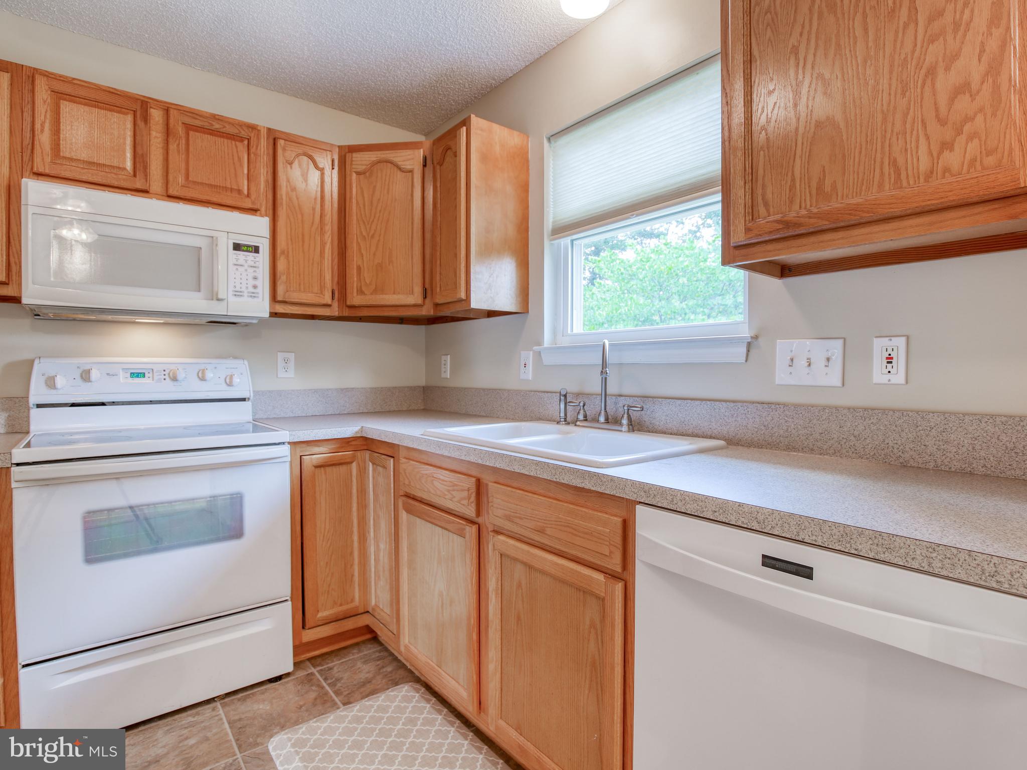202 Woodrow Road Winchester, VA 22602 - Photo 13 of 33 Kitchen