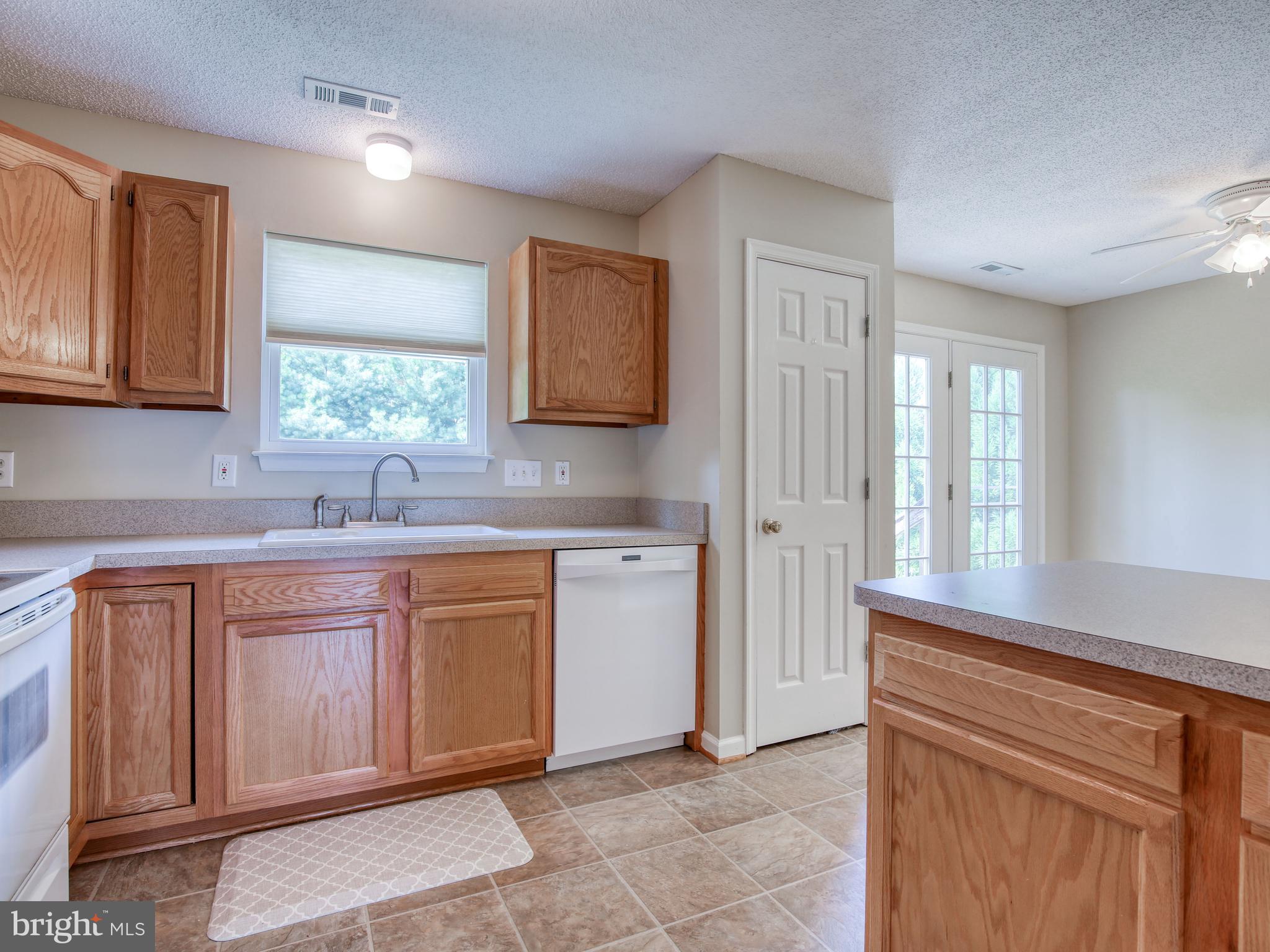 202 Woodrow Road Winchester, VA 22602 - Photo 14 of 33 Kitchen