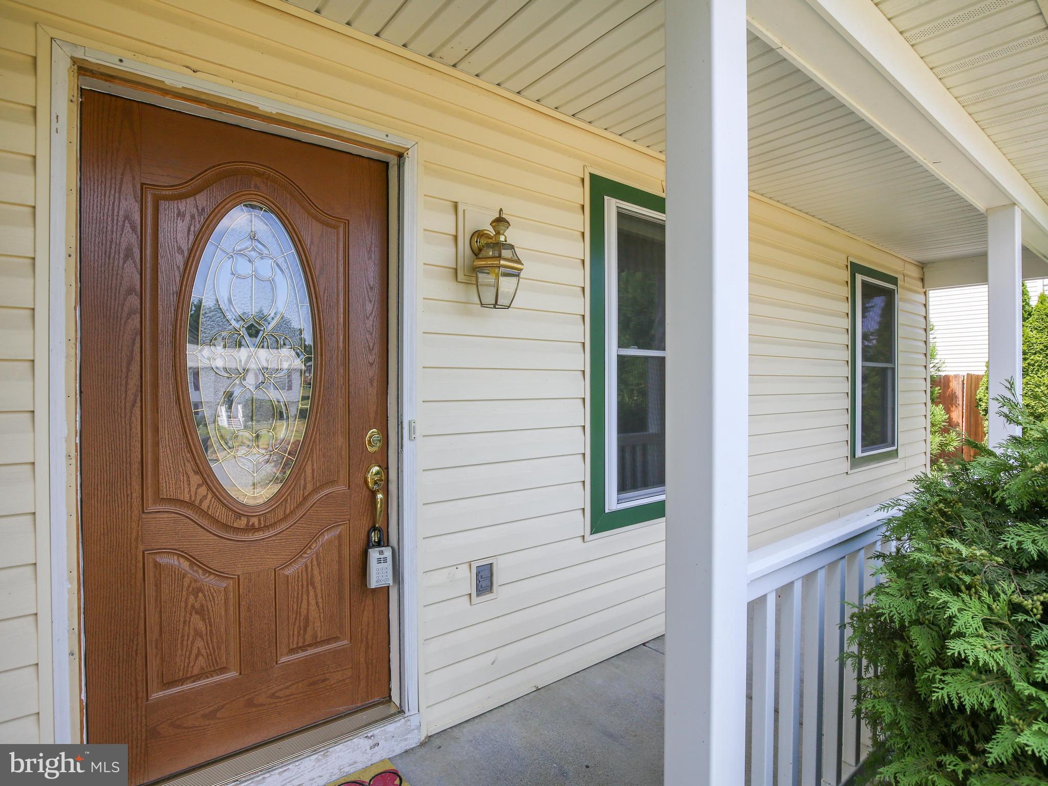 202 Woodrow Road Winchester, VA 22602 - Photo 5 of 33 Entry to home