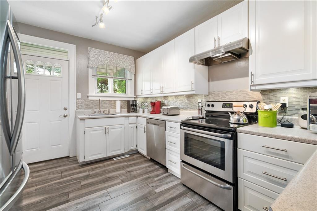 9745 Valley View Road Pittsburgh, PA 15237 - Photo 8 of 25 Gallery Image 8