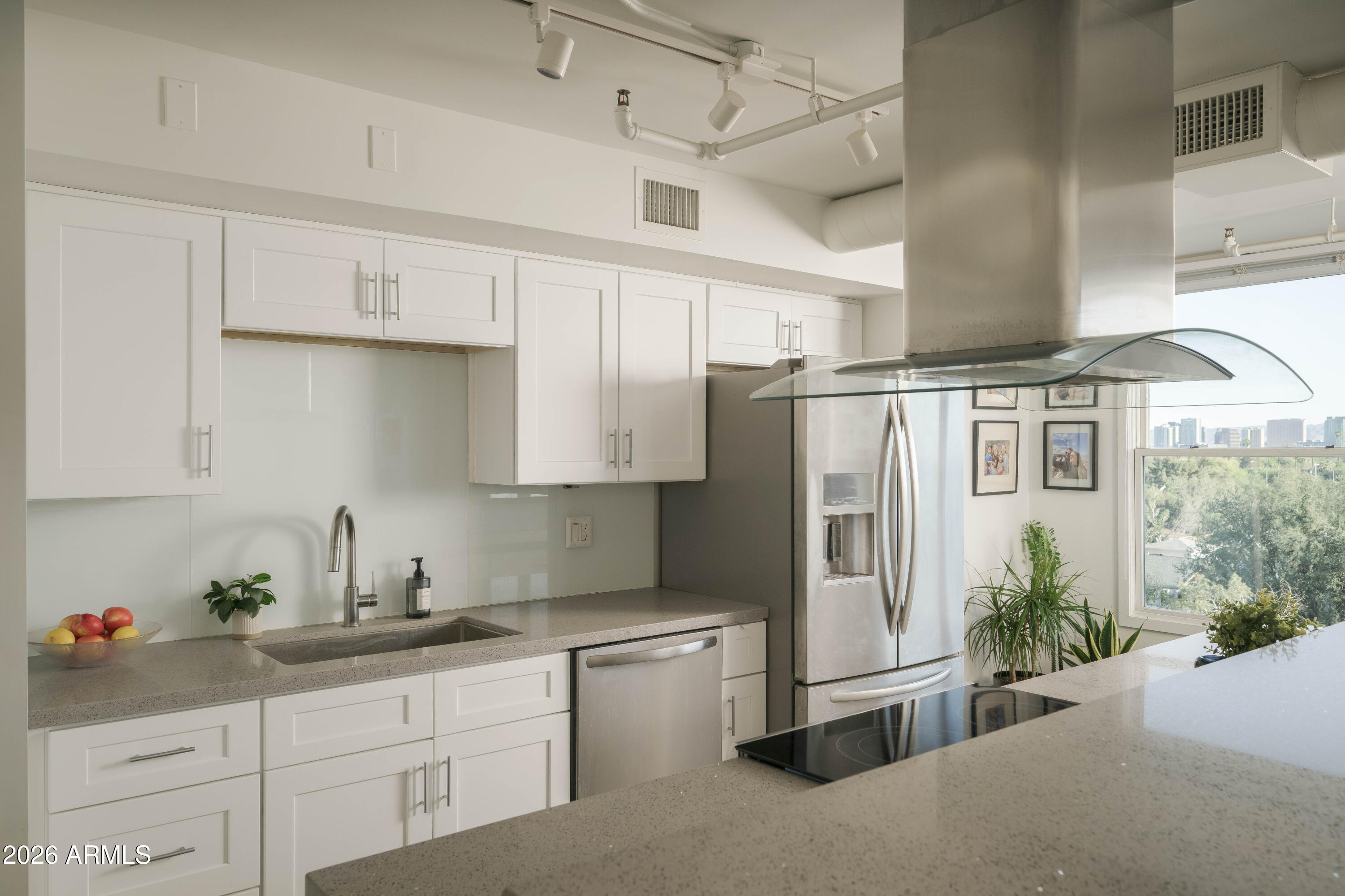 535 West Thomas Road, Unit 510 Phoenix, AZ 85013 - Photo 2 of 22 Kitchen