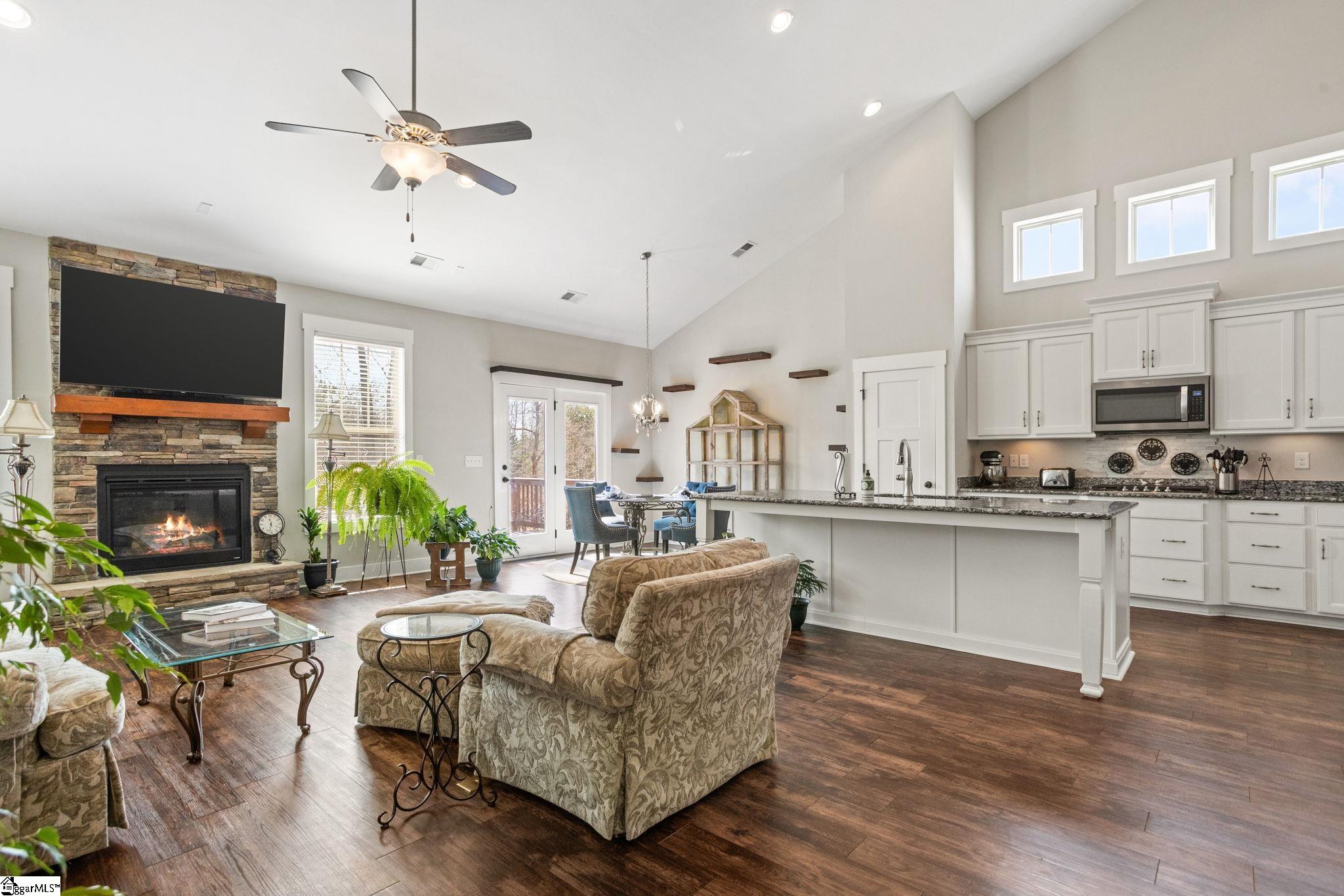 137 Rosecrest Lane Simpsonville, SC 29680 - Photo 8 of 27