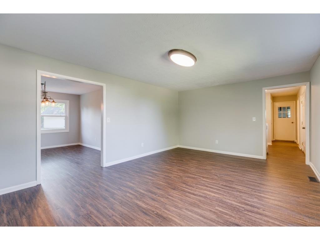 1905 Idle Hour Road Kingsport, TN 37660 - Photo 11 of 24 Photo 7